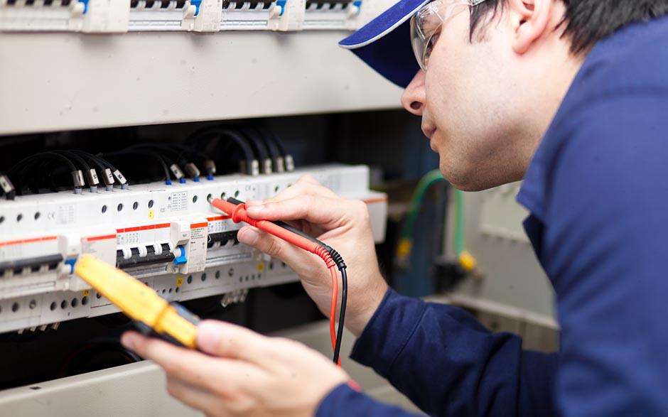 électricien dans le bâtiment Garches